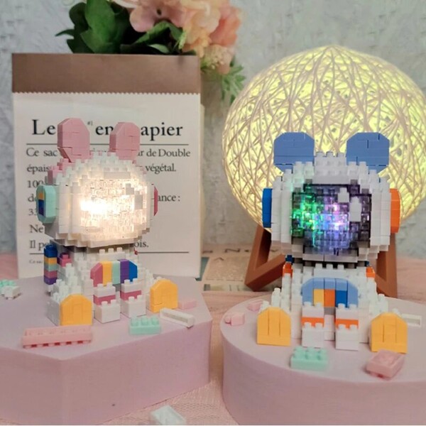 HC 6010-6011 Rabbit Bear Astronaut LED Light