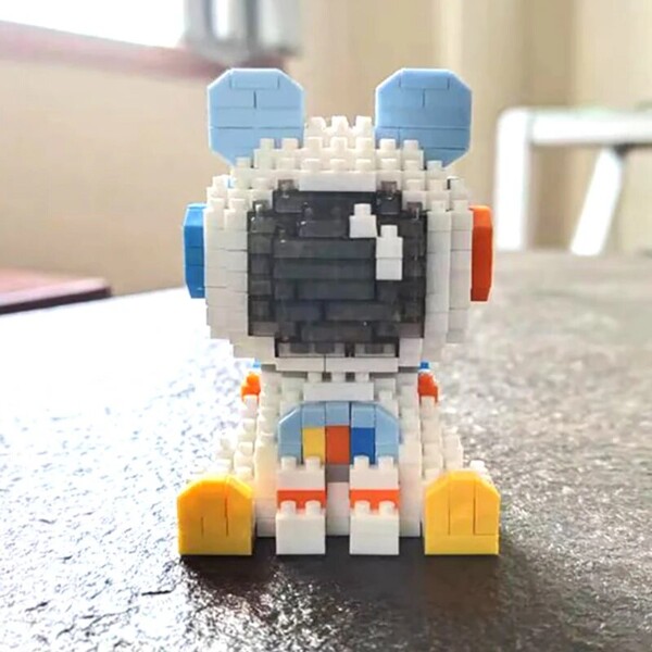 HC 6010-6011 Rabbit Bear Astronaut LED Light