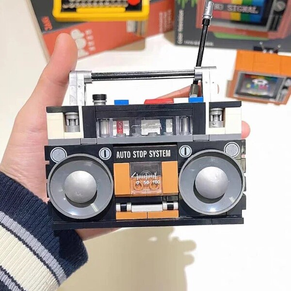 JAKI 8215 Retro Boombox Cassette Radio Music Tape Player Machine
