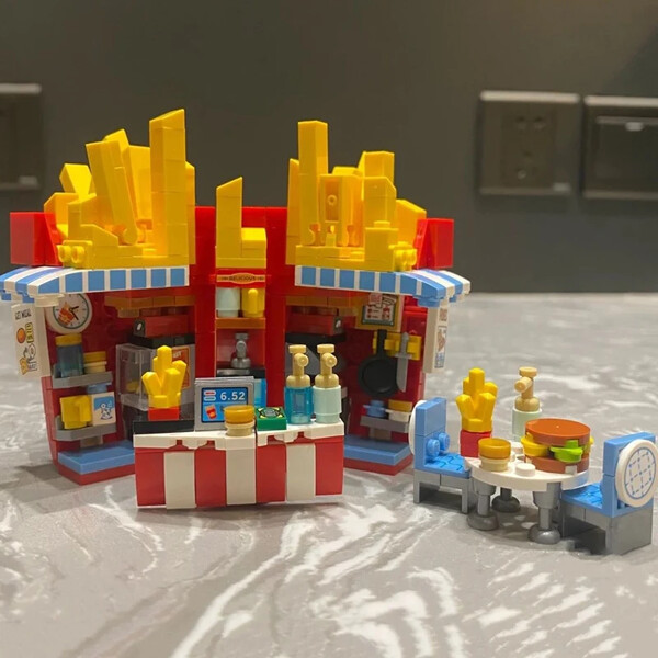 LOZ 1729-1746 Amusement Park Beverage Hamburger Cake French Fries Ice Cream Bread Shop