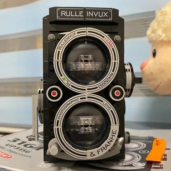 Lezi 00847 Black Hand Operated Retro Digital SLR Camera Video Photo Machine