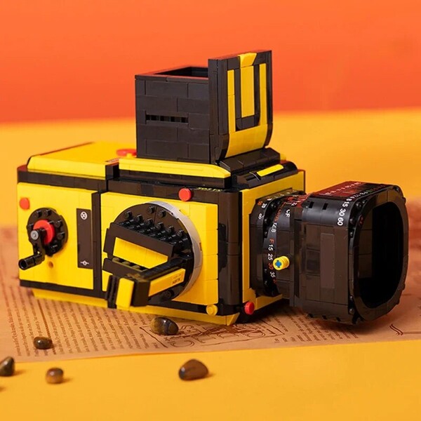 Lezi 00848 Yellow Advanced Digital SLR Camera Handheld Video Photo Machine