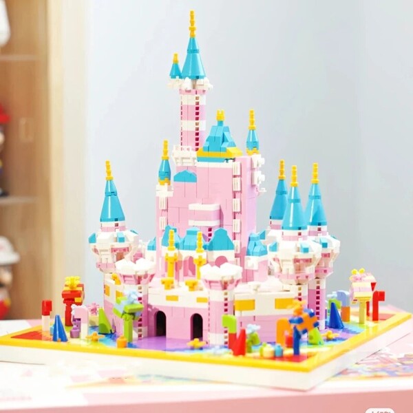 Moyu 92031 Rainbow Medieval Castle Palace Tower