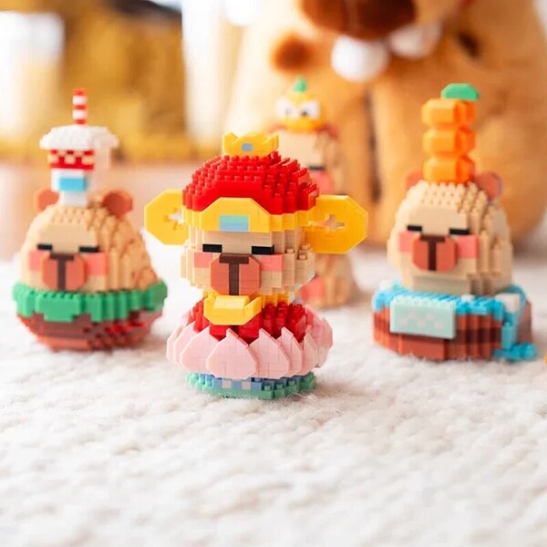 PN 6069 Capybara Drink Bath God Of Wealth Bird Pyramid Pet Doll