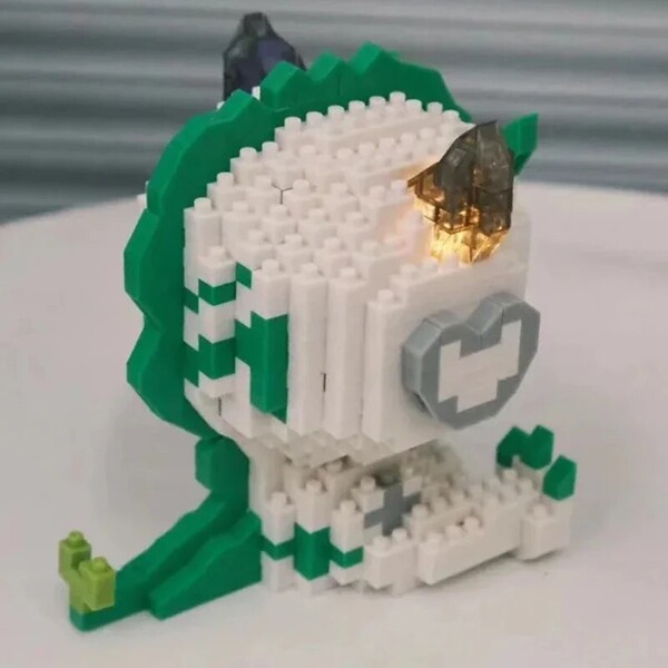 PN M10 Astronaut Dragon Monster Heart Spaceman