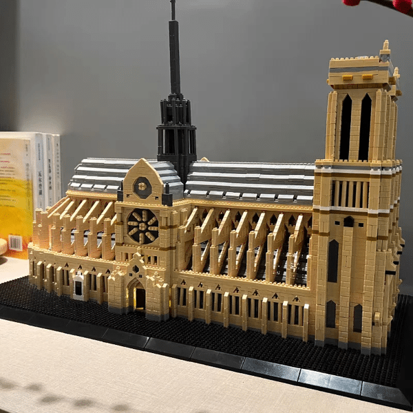 PZX 9923 Notre Dame De Paris Cathedral Church