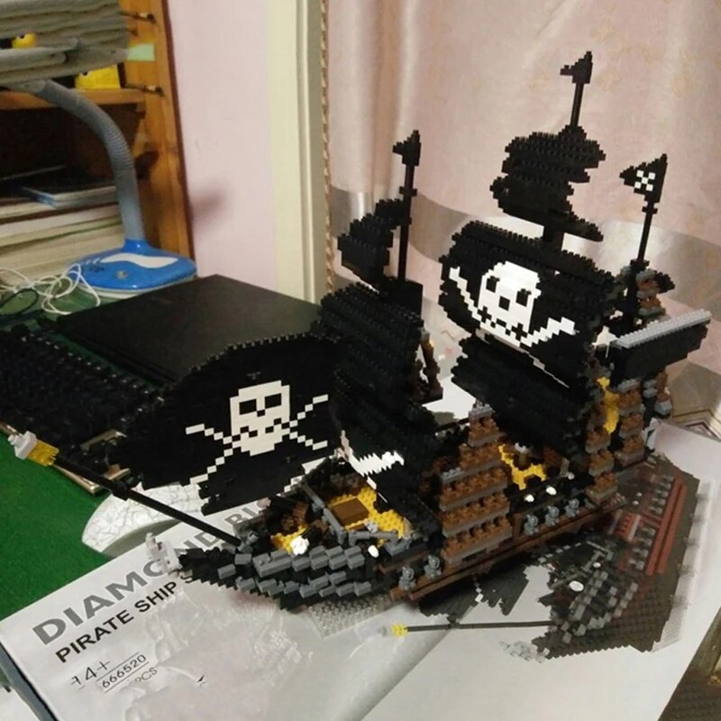 YZ 66520 Caribbean Pirate Black Pearl Ship Skull Flag Boat